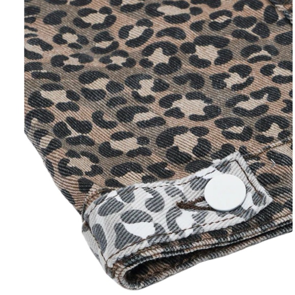 NWT THE HIDEOUT CLOTHING TROPICS LEOPARD DENIM JACKET - Picture 9 of 16